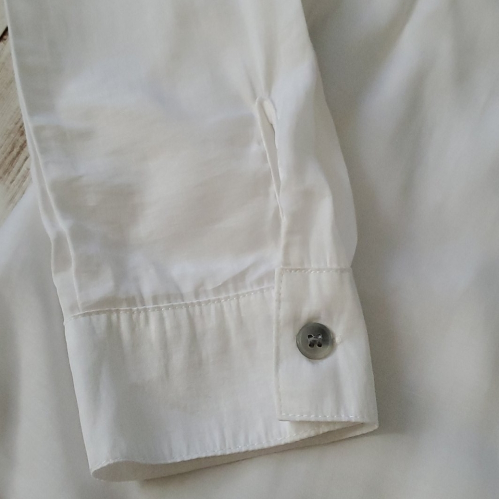 ★White Button down Shirt - Picture 3 of 8